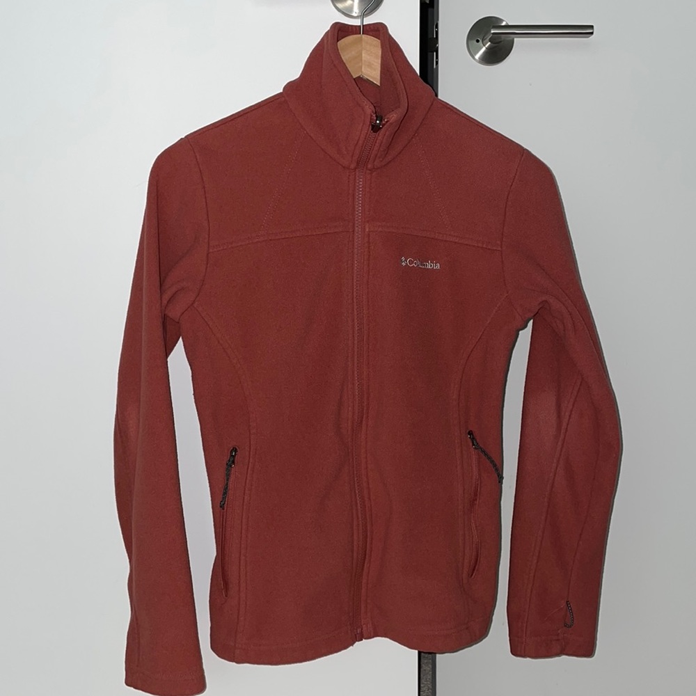 COLUMBIA SWEATER